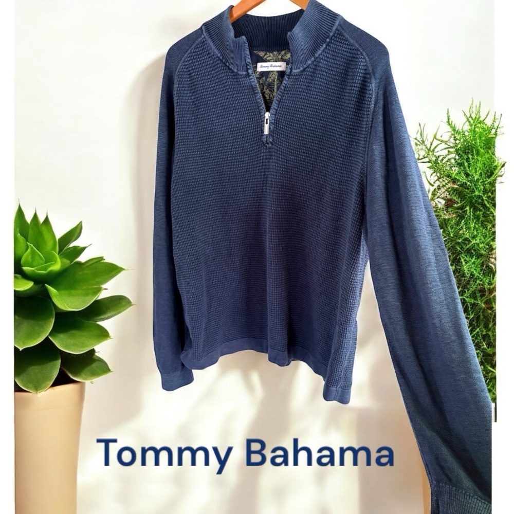 Tommy Bahama-XL men’s Island Tide 1/4 Zip
Henley Pullover Sweater. Navy blue GUC